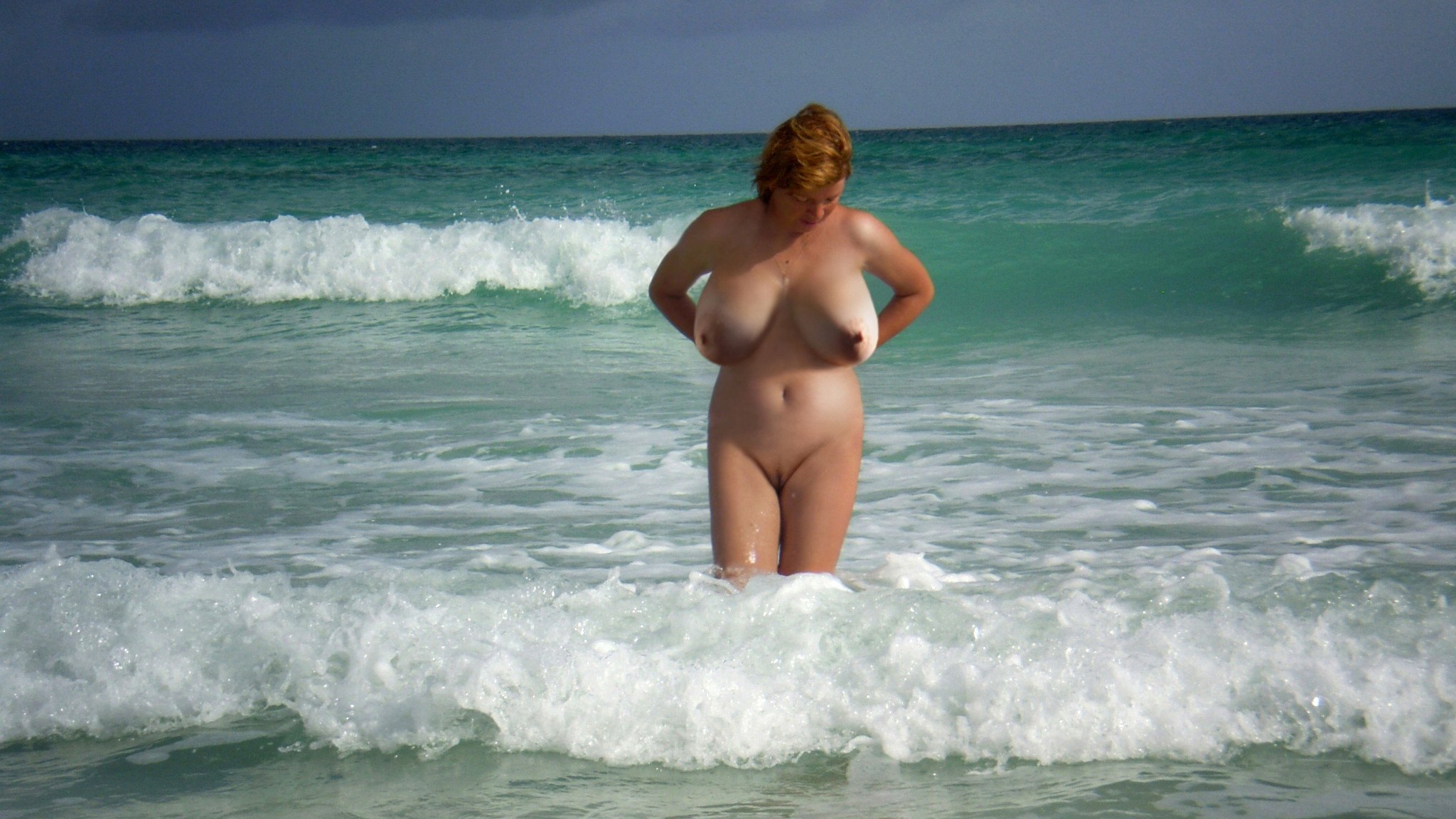 толстая голая на пляже фото фото 79