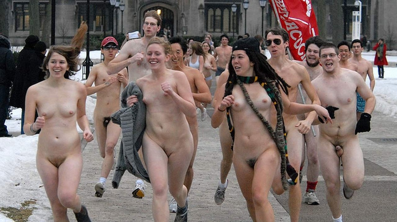 Фестиваль парад голых женщин.
