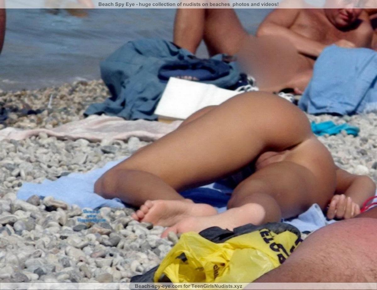 подглядывание за голыми девками на пляже фото 6