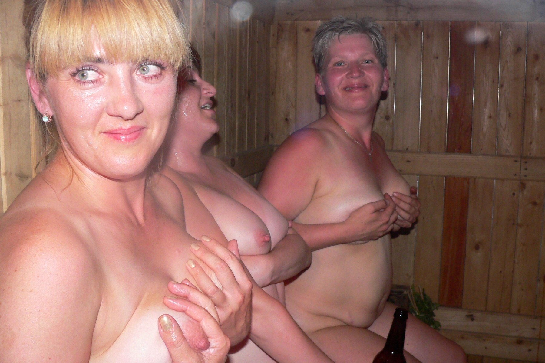 фото голая семья в бане фото 94