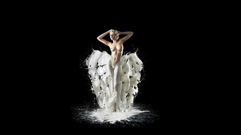 Hot Milk обои