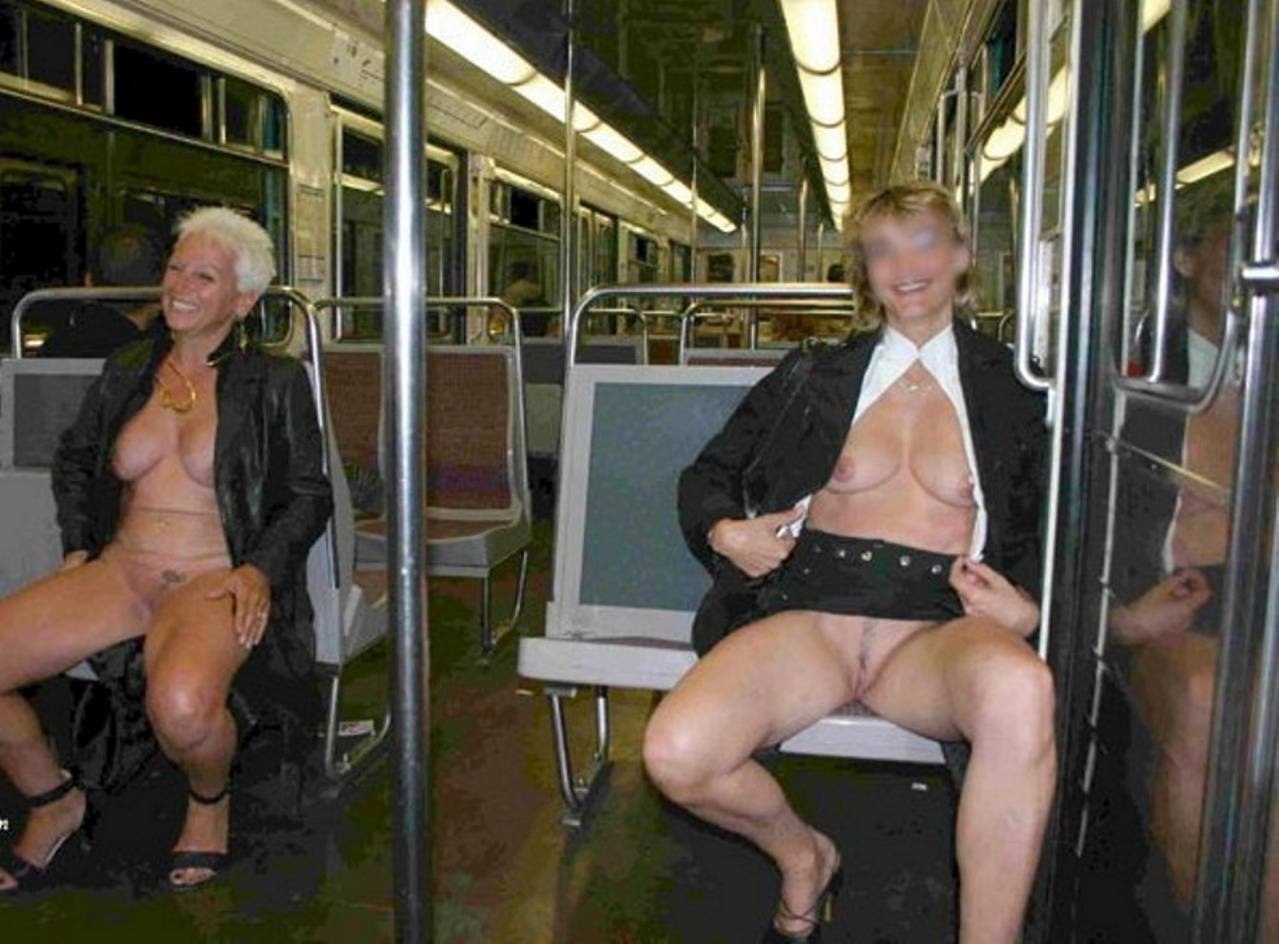 голая тетка в метро фото 106