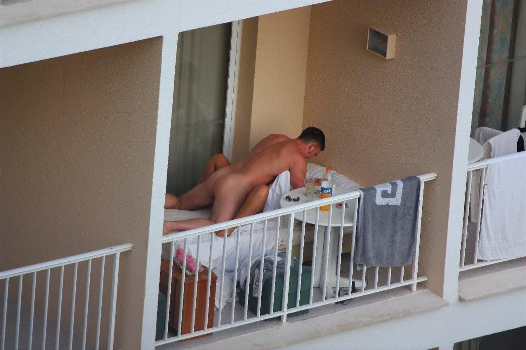 порно зрелые на балконе фото 58