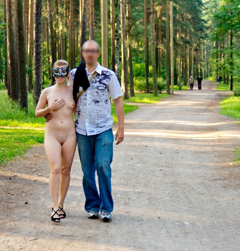 Жена начинающая эксгибиционистка