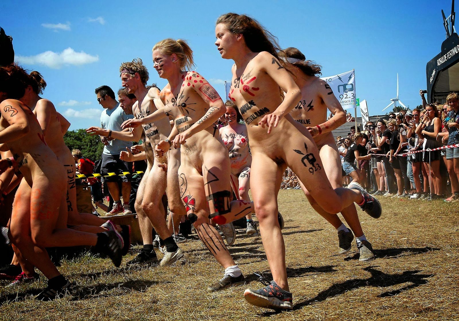 голые фестивали порно фото 109