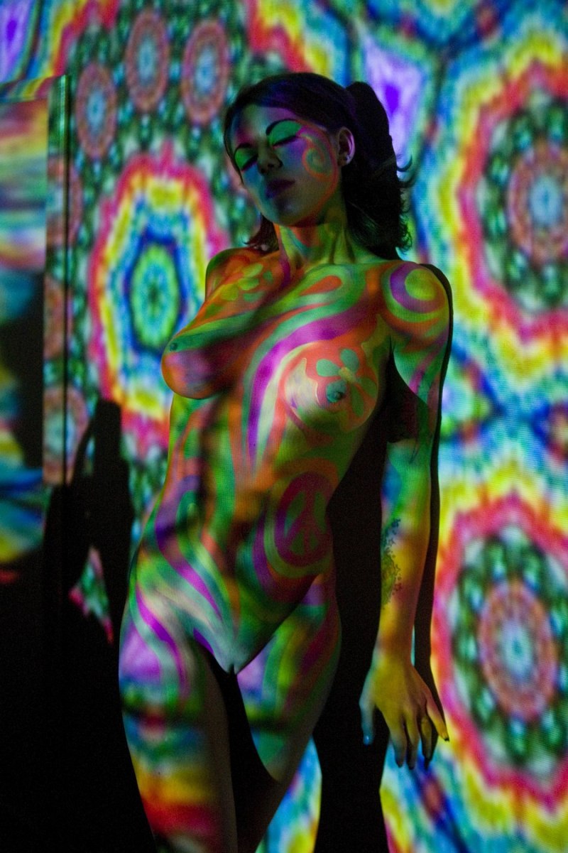 Psychedelic nude